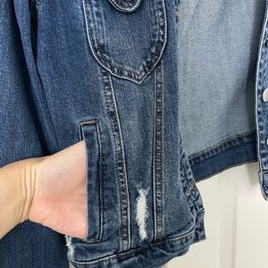 Ashley Mason, size M, blue. Stylish jean jacket